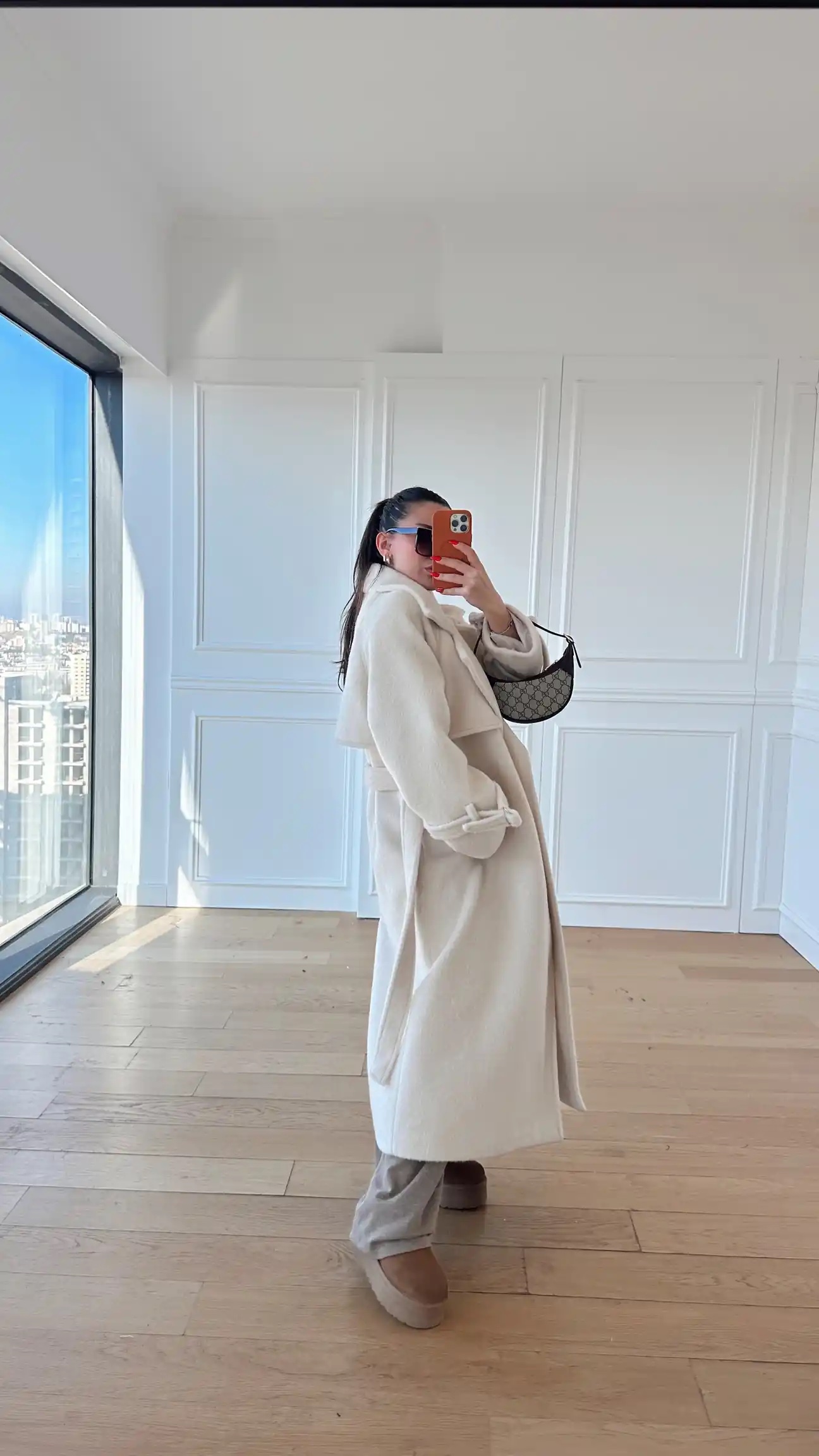 DP prem off white cashmere coat