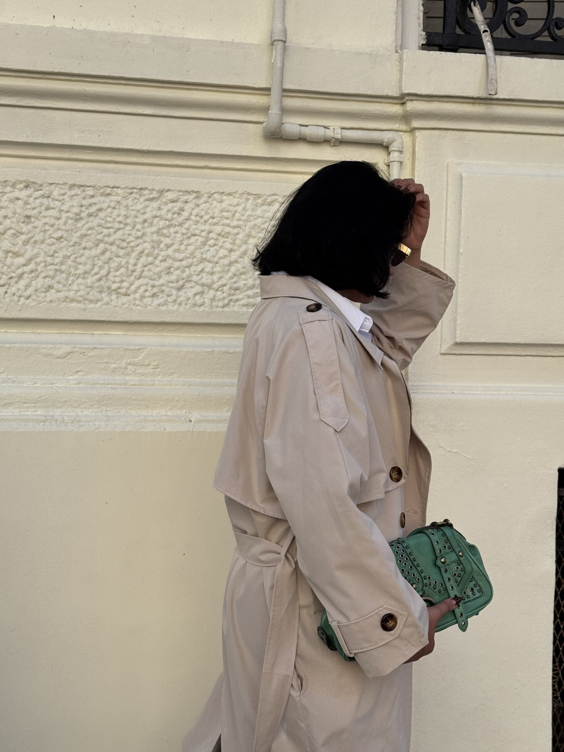 Light beige DP trench coat - Image 3