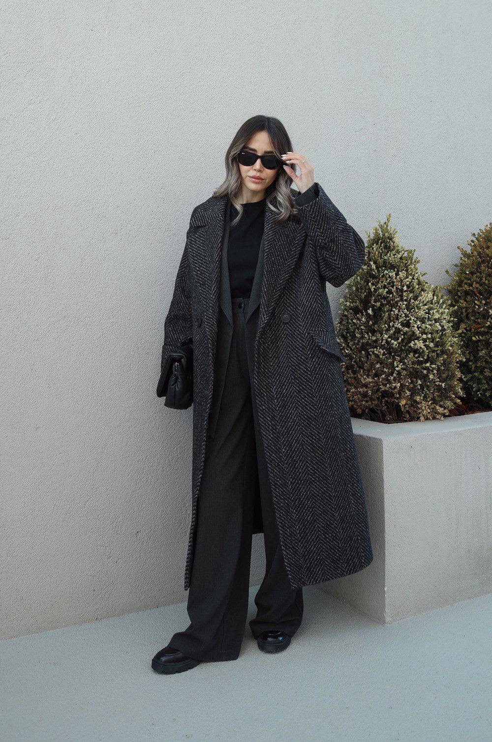 DP black stripped cachemire coat - Image 2