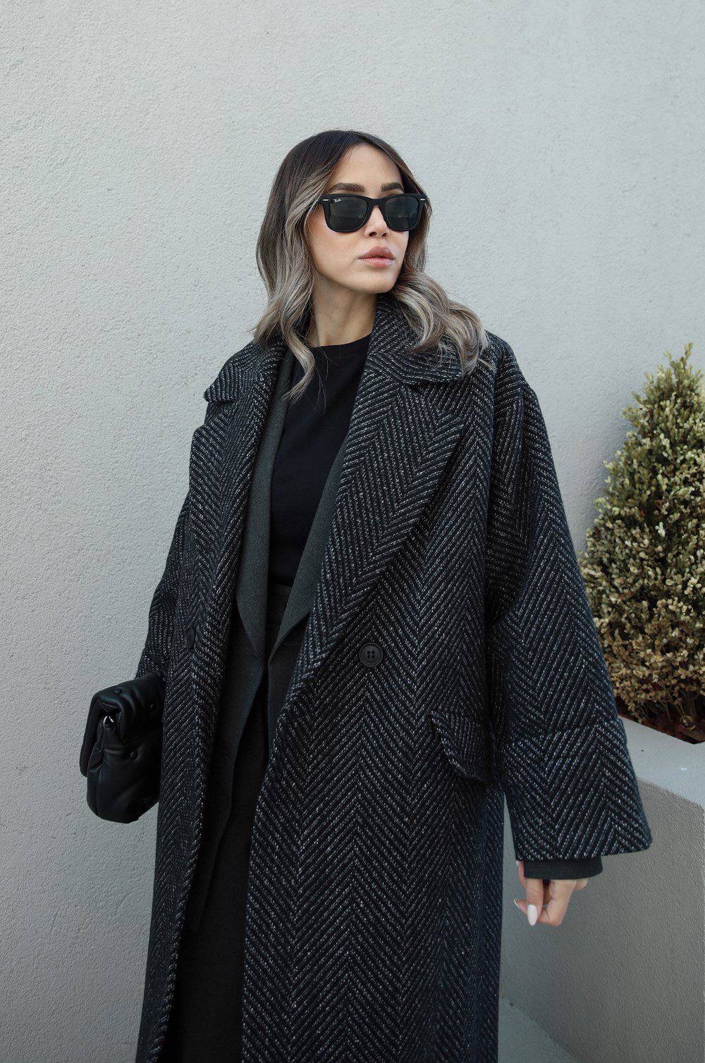 DP black stripped cachemire coat - Image 3