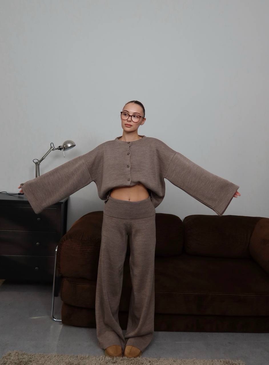 DP knitted cream beige premium set - Image 3